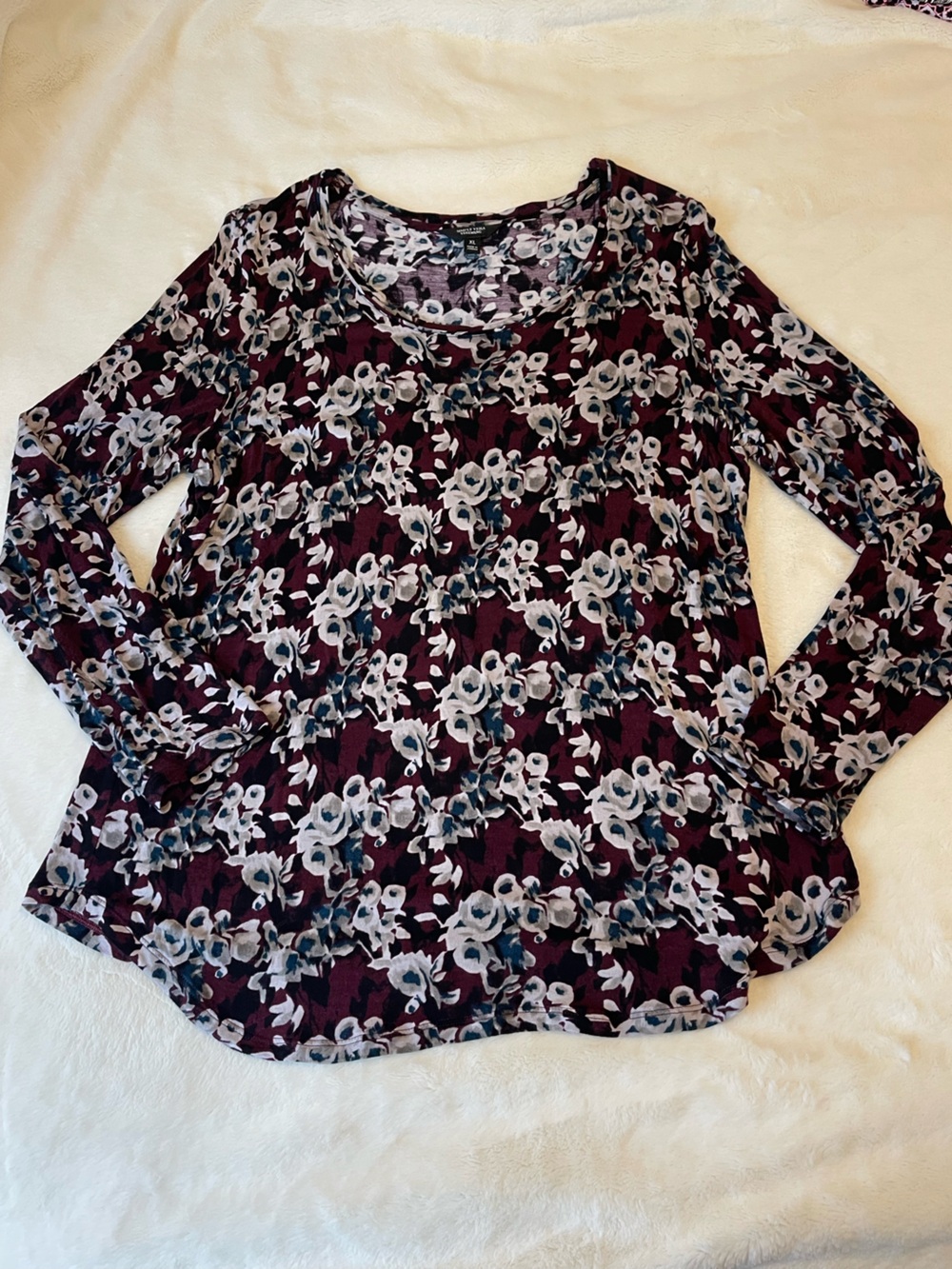 Simply Vera Vera Wang Burgundy Floral Long-Sleeve Blouse